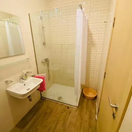 公寓 Azra Kvart 波德戈里察